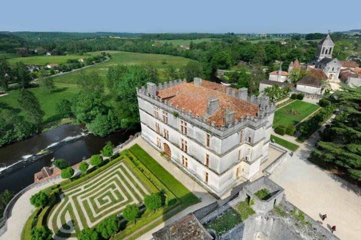 Château de Bourdeilles donjon